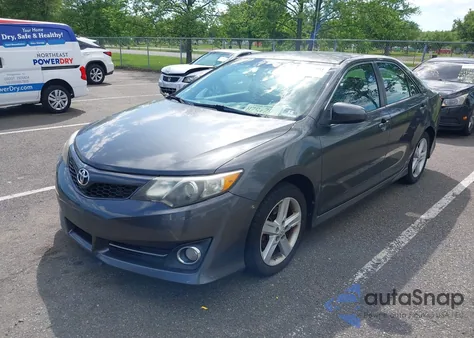 2012 Toyota Camry Se z USA, uszkodzony, nr VIN 4T1BF1FK6CU615750